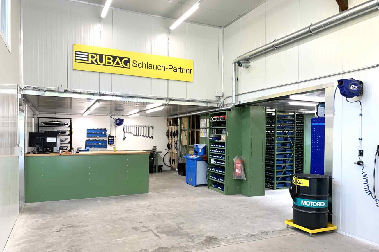 Schlauchservice Center bei RUBAG Baumaschinen in Birsfelden