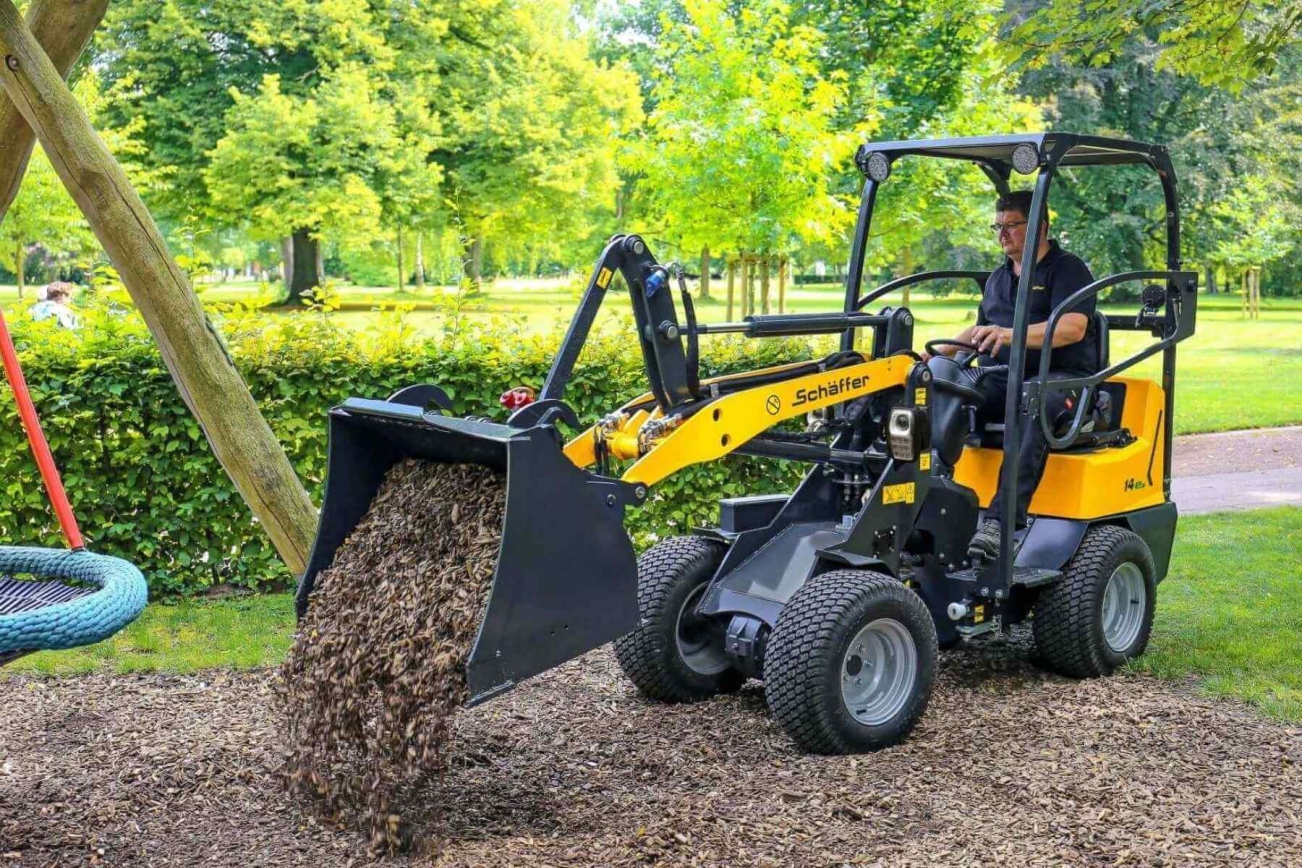 Schäffer 14e Einsatzbild im Park